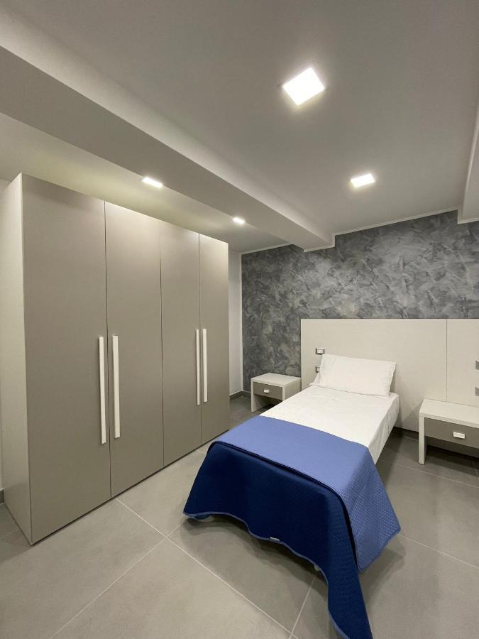 3 Rooms Chiaia Неаполь Экстерьер фото